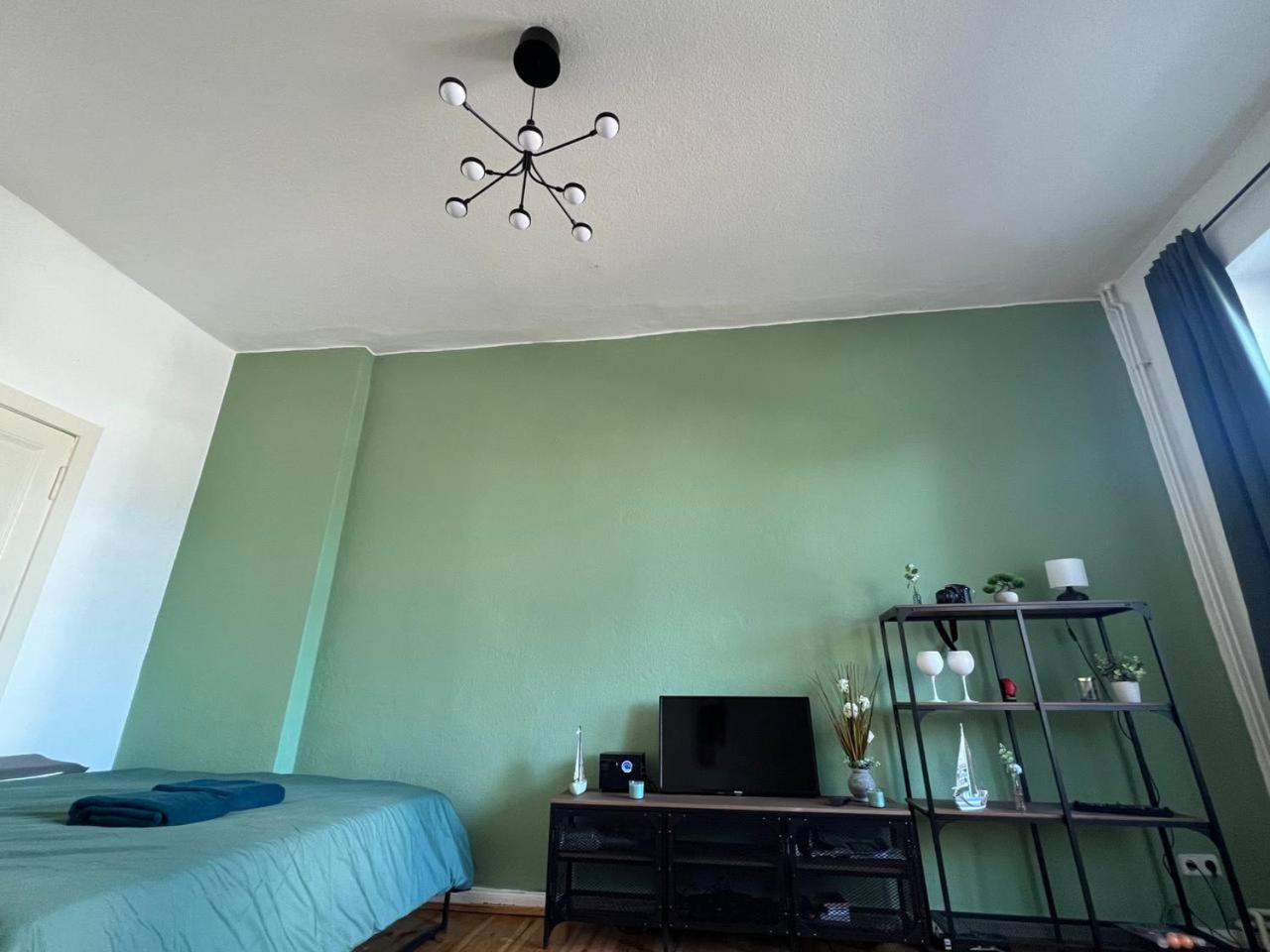 Stylish 2-Room Apartment With Balcony Next To East Side Gallery Berlin Exterior photo