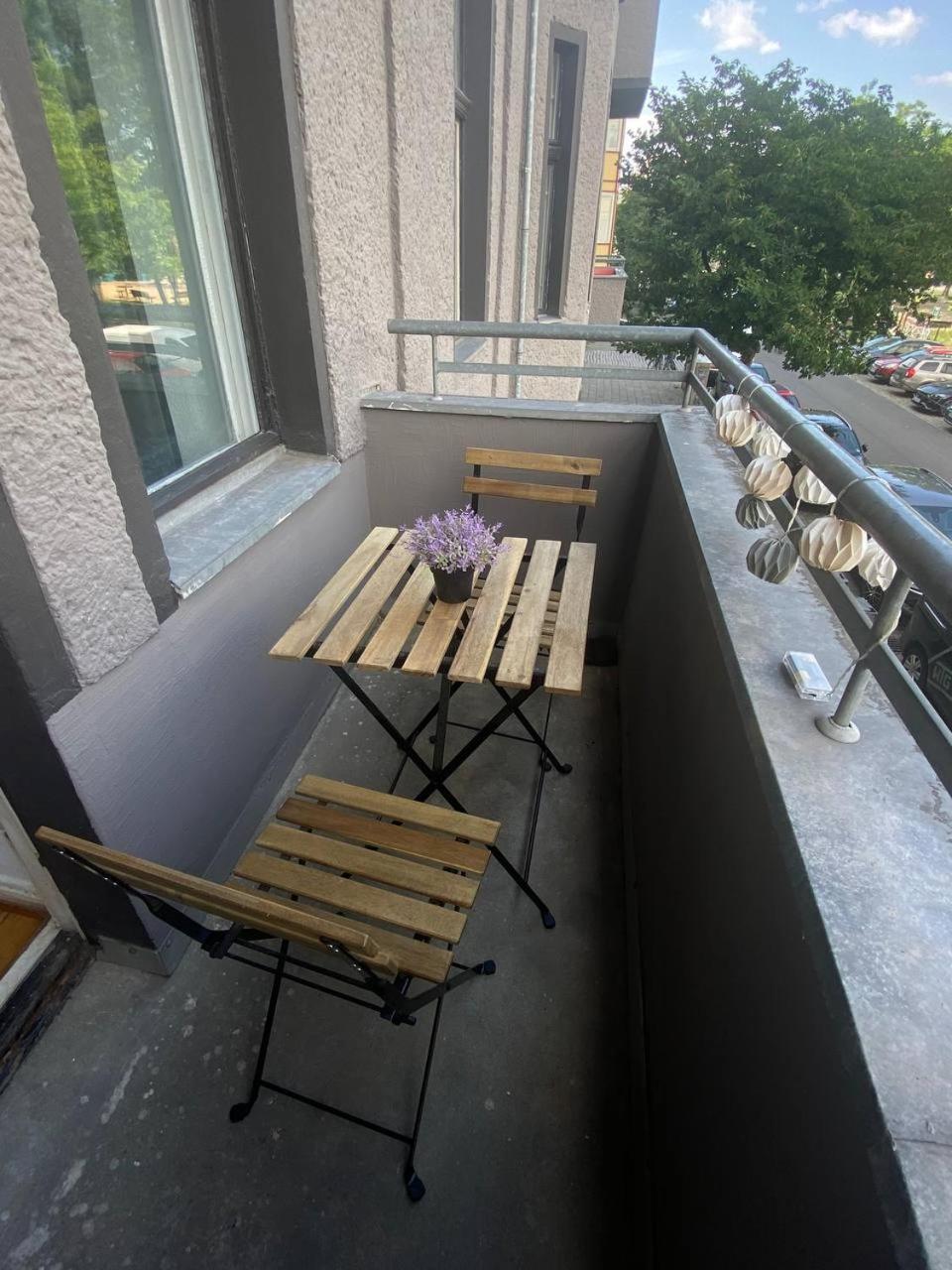 Stylish 2-Room Apartment With Balcony Next To East Side Gallery Berlin Exterior photo